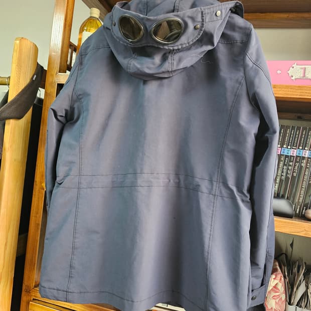 진한 네이비 cp컴퍼니 씨피 아웃포켓 야상형 나일론 자켓 105 사이즈