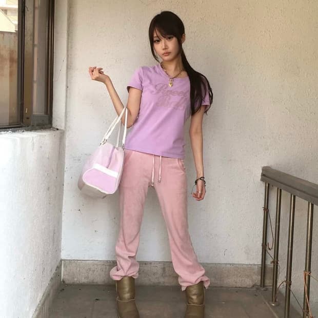  Body talk 벨벳 부츠컷 트레이닝 팬츠 연핑크