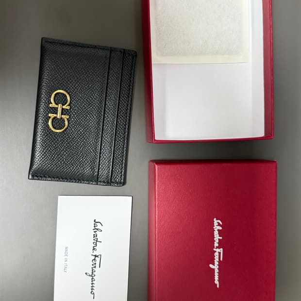 페라가모 카드지갑