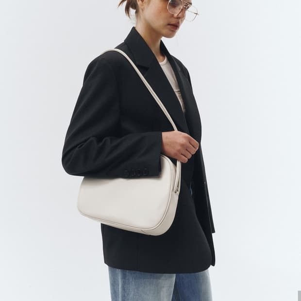 DUNST PEBBLE LEATHER BAG 던스트 레더 숄더백 가방