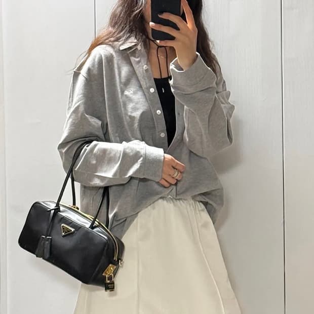 Fritur 프리터 26SS 화이트 새틴 미디스커트