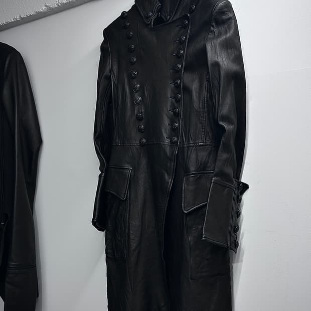 발망 데카르넹 런웨이 나폴레옹 코트