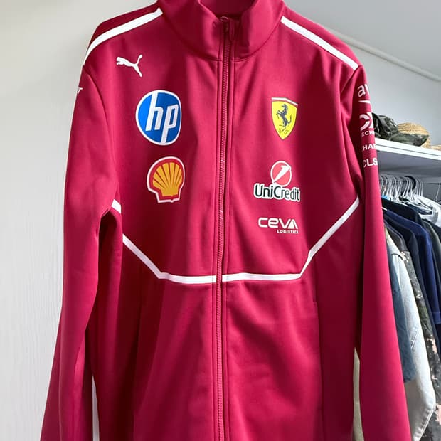 스쿠데리아 페라리 소프트쉘 자켓 (소장용, 새상품) 판매합니다