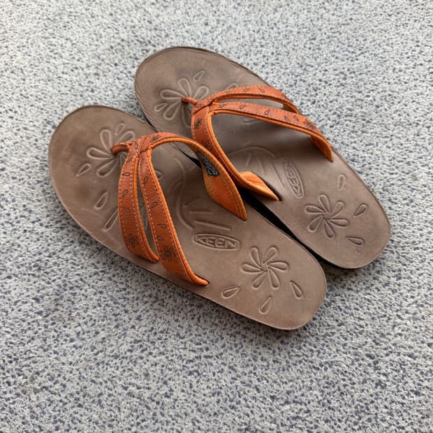 Keen 빈티지 쪼리 슬리퍼