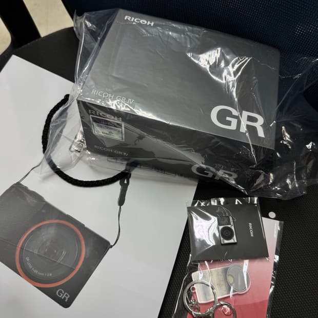 리코 GR IV 4 블랙 새상품 (국내 정식 세기몰 발매 제품)