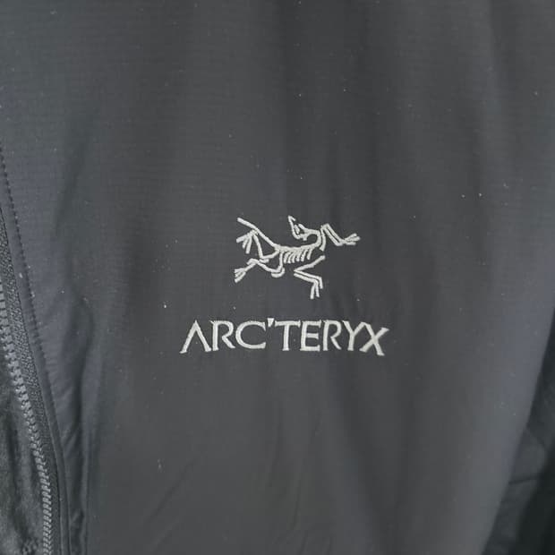 아크테릭스 아톰 후디 블랙 S