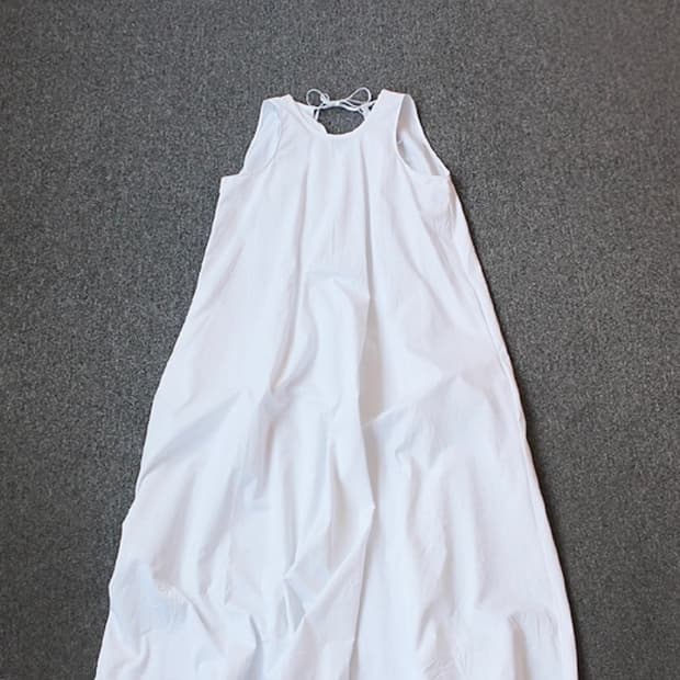 자라 화이트 민소매 롱 원피스