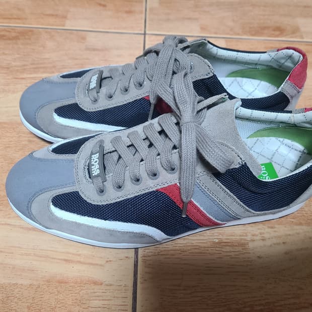 휴고보스 40사이즈(260추천)