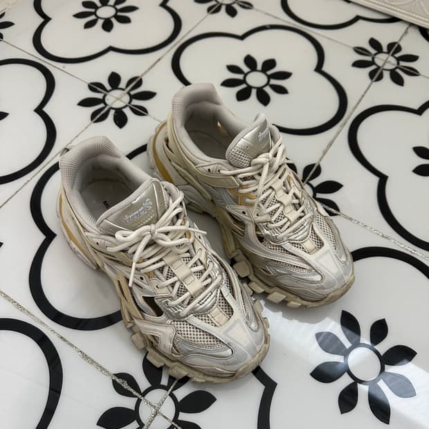 발렌시아가 트랙2 40사이즈