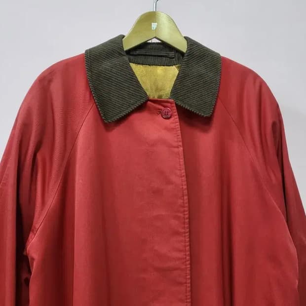 버버리 레드 코트 66