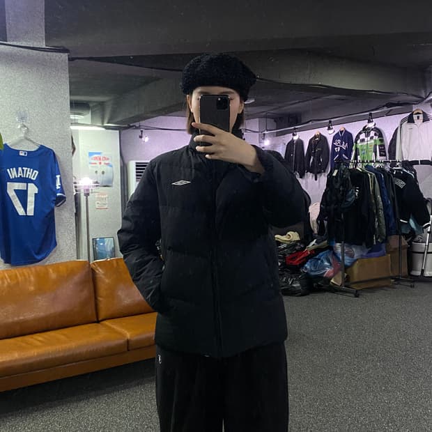 엄브로 스몰로고 덕다운 패딩 B2842