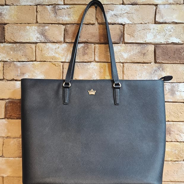 제이에스티나 쇼퍼백