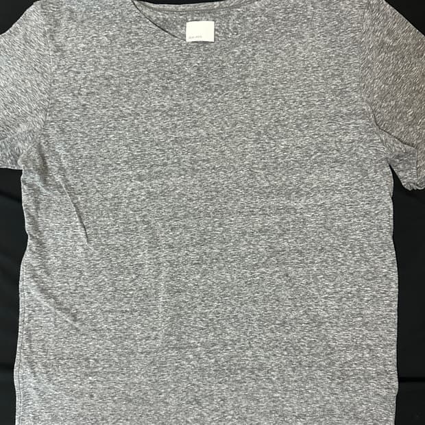 [2] mono prive textured roll monochrome