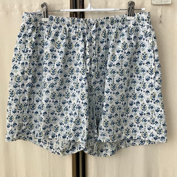 flower pattern hawaiian pants