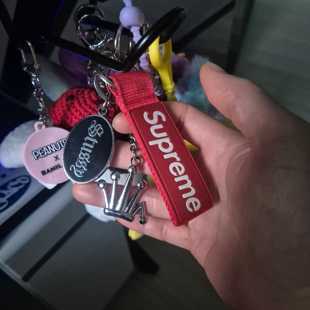 슈프림 스투시 키링 