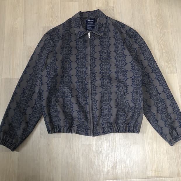 (L) 위캔더스 WKNDRS 스마일 패턴 드리즐러 자켓 그레이