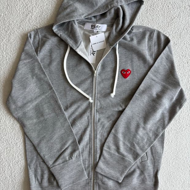 꼼데가르송 후드집업