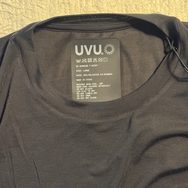 Uvu 러닝 탑 블랙 L사이즈