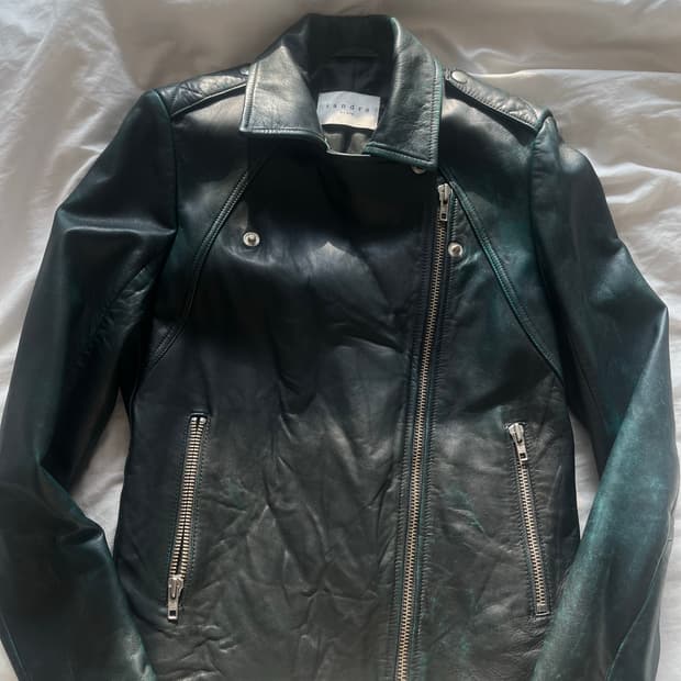 산드로 양가죽 자켓
