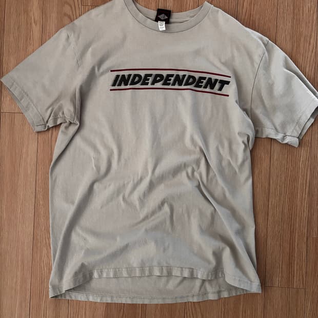 인디펜던트 트럭 티셔츠