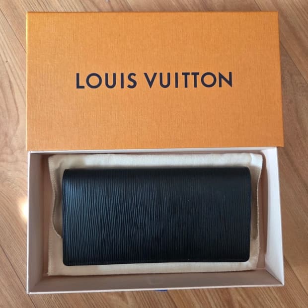 [미사용/새상품] 26ss 루이비통 에삐 브라짜 월릿 장지갑