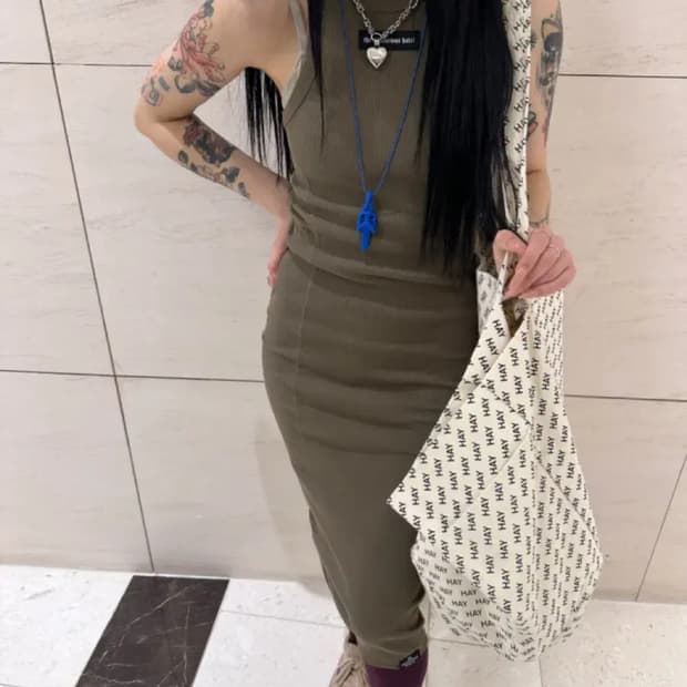 더미스테리어스호텔 나시 원피스