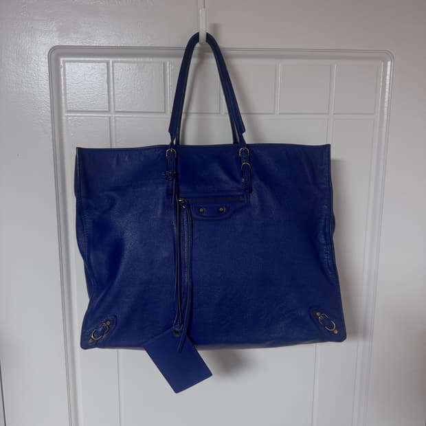 발렌시아가 파피에르 A4