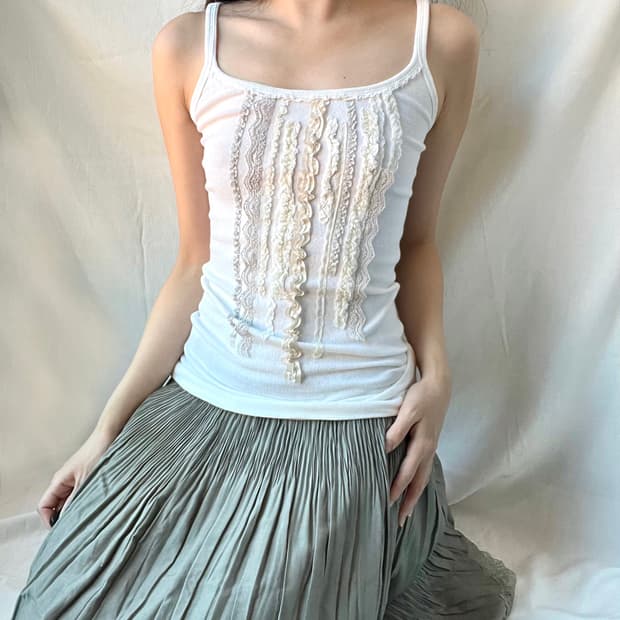 Abecrombie frill silm top