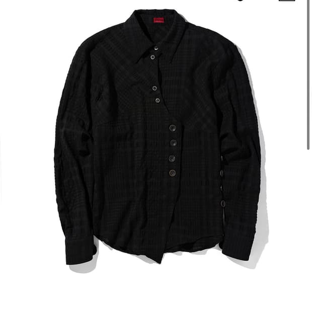 미스치프 curved placket shirt