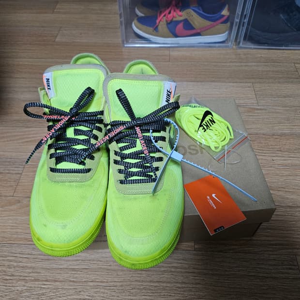 (275) 나이키 x 오프화이트 에어포스 1 로우 V2 볼트