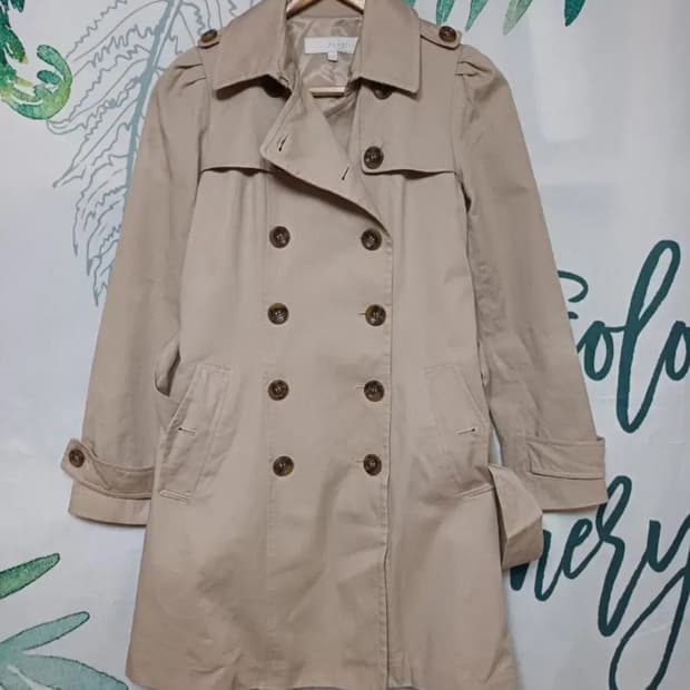 플라스틱 아일랜드 하프 트렌치 코트 자켓 