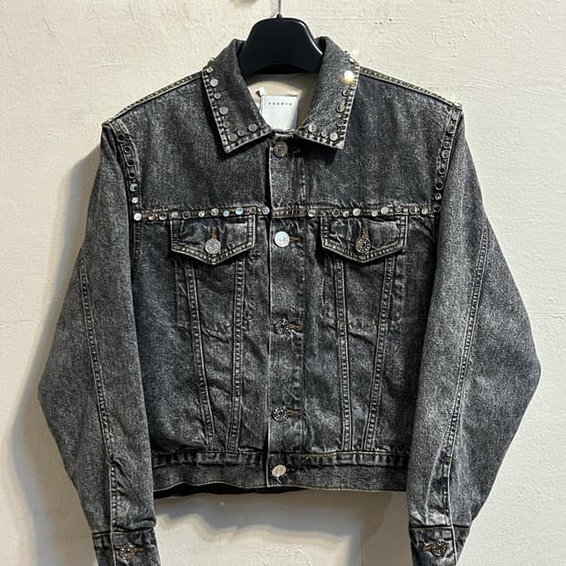 산드로 미러 워시드 블랙 데님 자켓