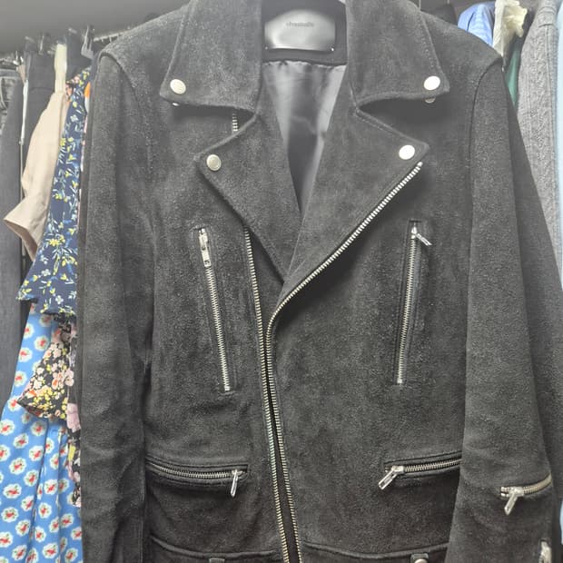 비바스튜디오 스웨이드 라이더 가죽자켓