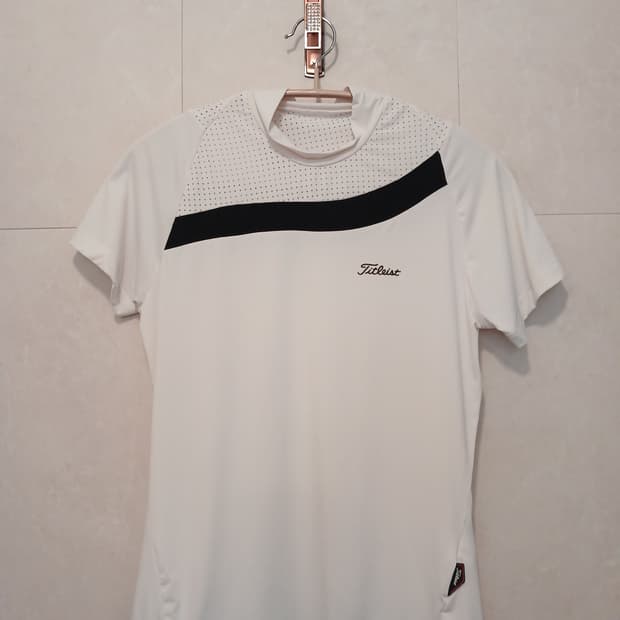 타이틀리스트 정품 여성 반팔 85 ~ 90 사이즈