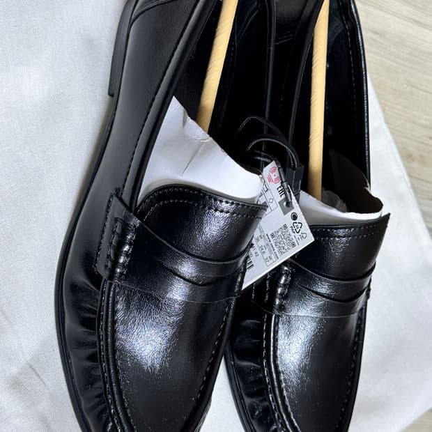 자라 소프트 셔링 로퍼 38 