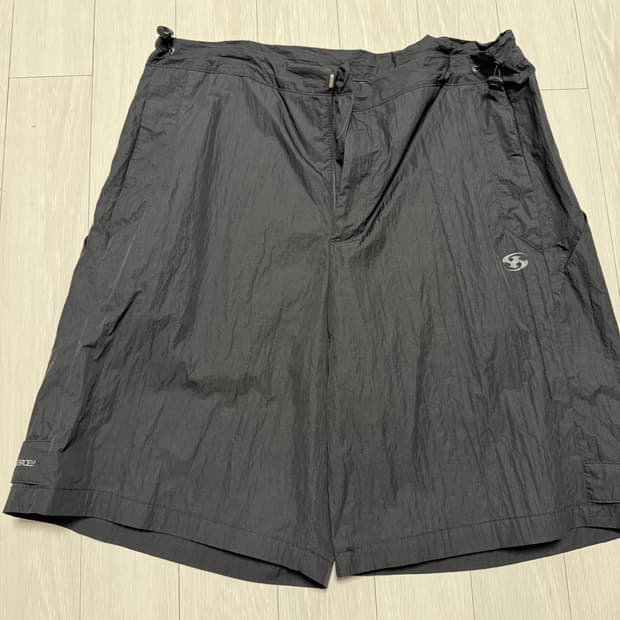 산산기어X보이롱페이스 반바지