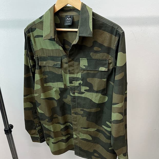 105) 오클리 신형 카모셔츠 
