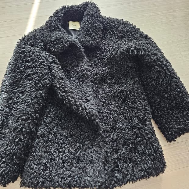 블랙 양털  코트