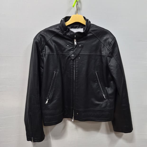 알렌느 라이더 자켓 남성2