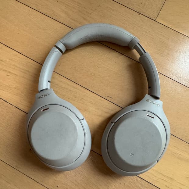 소니 WH-1000XM4 헤드폰