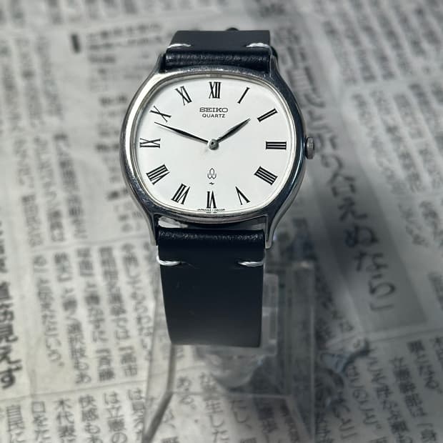 SEIKO quartz square