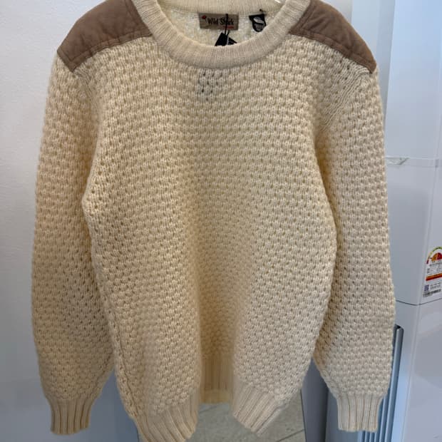 Wild shark knit  