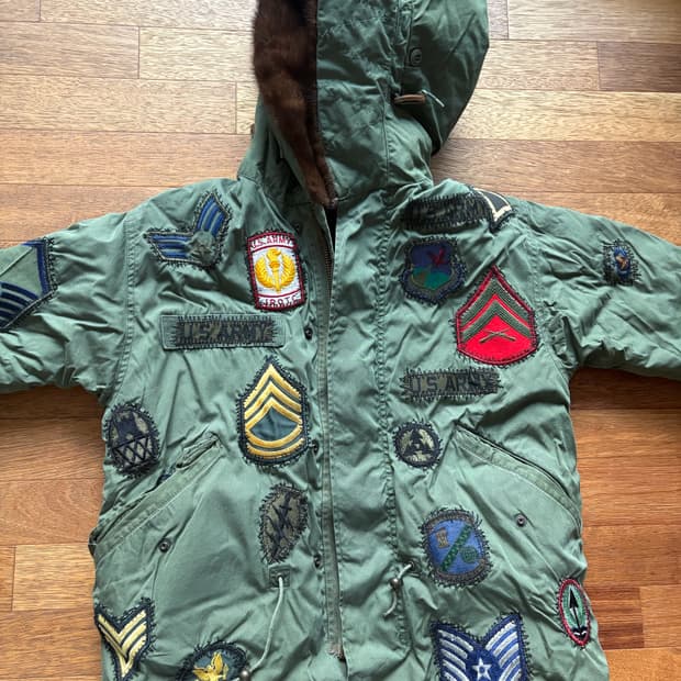 MR & MRS FURS Army Patch Fur Parka XS