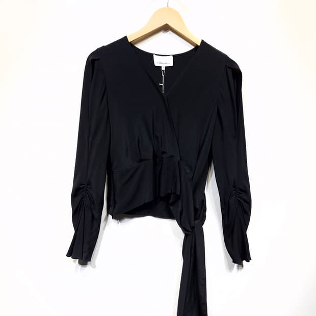 [새상품]3.1필립림 오픈 슬리브 실크 블라우스