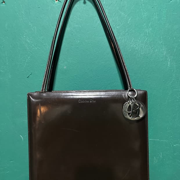 크리스찬디올 사각 숄더백 블랙