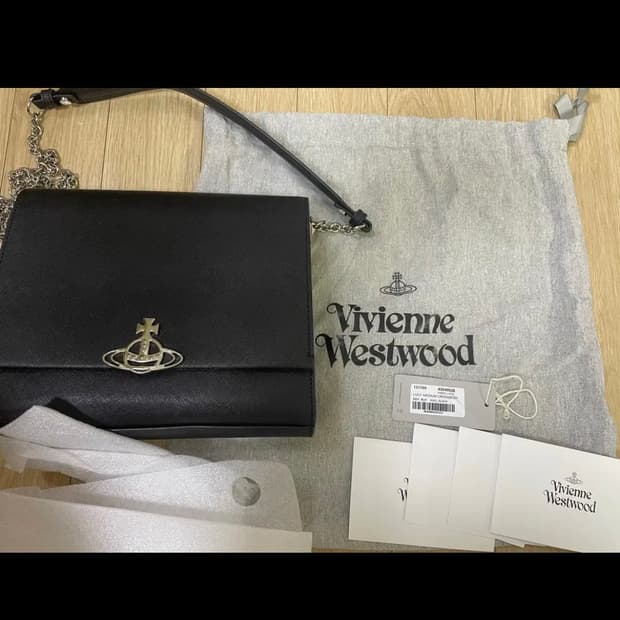 비비안웨스트우드 루시 미디엄 바디백 가방 