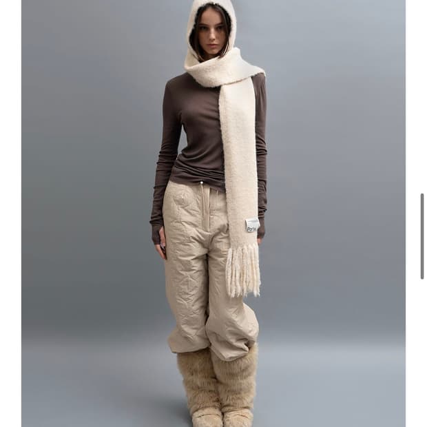 더포르타 로고 라벨 니트 롱 후드 머플러