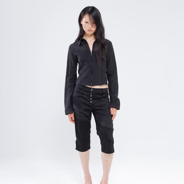 WET TAG TUCKED PANEL CAPRI PANTS BLACK