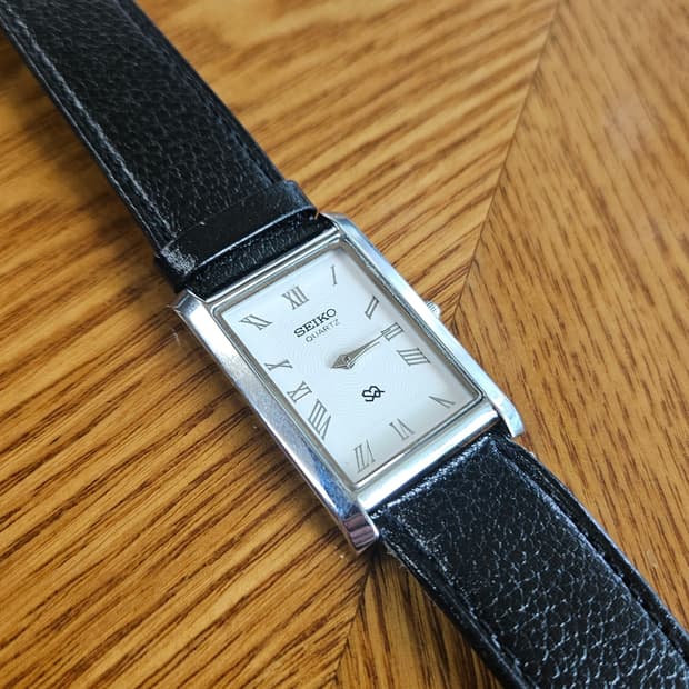 빈티지 세이코 쿼츠 탱크 SO325714