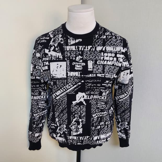 자라 뉴스페이퍼 패턴 니트(L)

